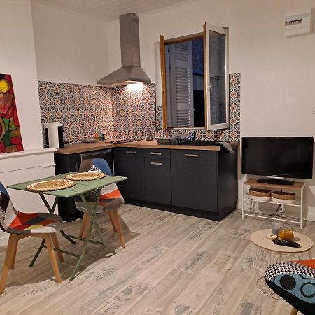 Studio Cosy Meuble, Terrasse Et Patio Pour Velo ロシュフォール エクステリア 写真