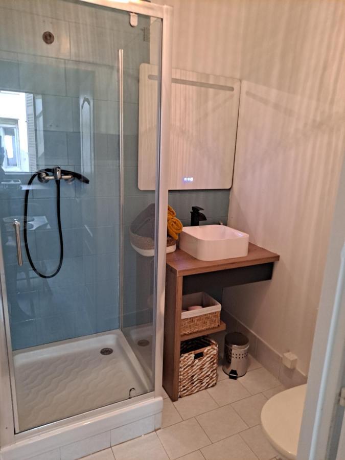 Studio Cosy Meuble, Terrasse Et Patio Pour Velo ロシュフォール エクステリア 写真